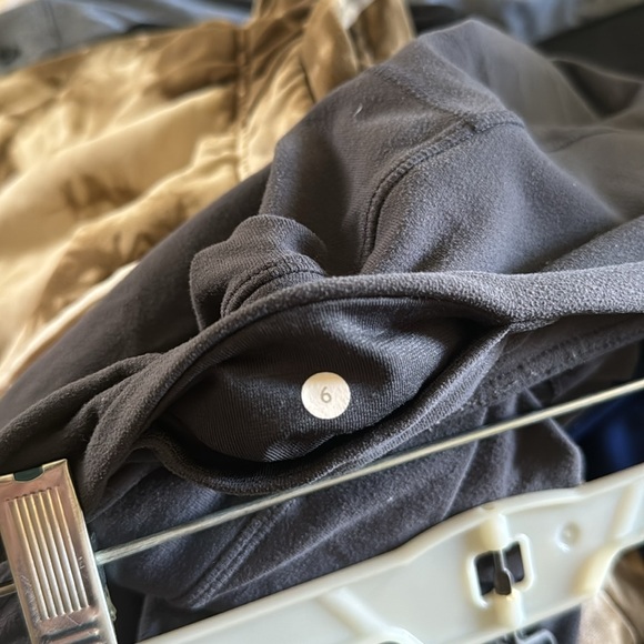 Lululemon Cropped Grey Leggings - Picture 3 of 3